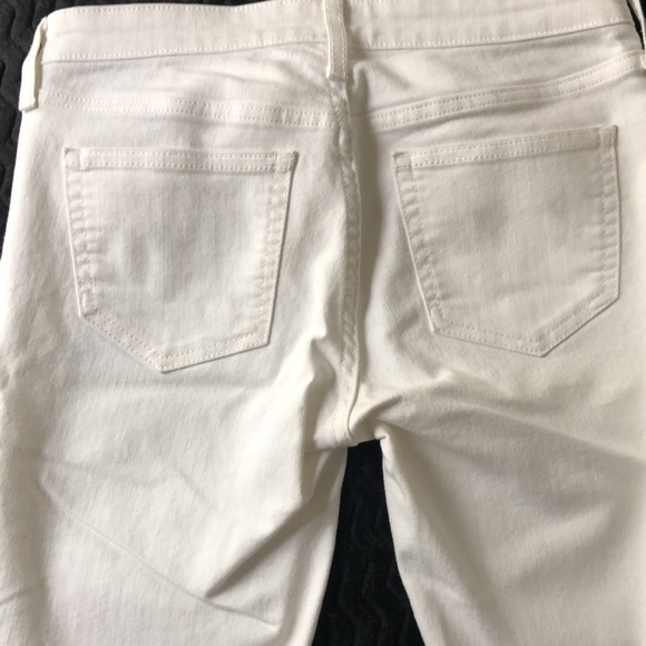 Gap White Girlfriend Jeans - Picture 5 of 5